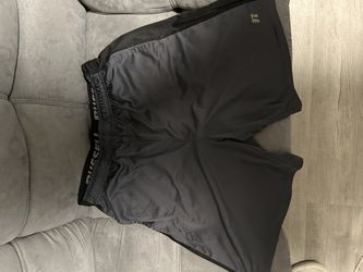 Men’s Russel Shorts, Medium