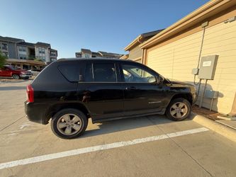 2014 Jeep Compass Sport – Clean Title – Needs Transmission – $3,200 OBO