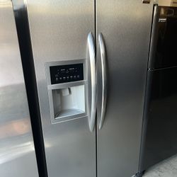 🌮 FRIGIDAIRE REFRIGERATOR FRIDGE (FREE DELIVERY/ WARRANTY)