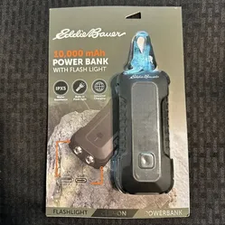 Eddie Bauer 10,000 MAh Clip-On Power Bank With Flashlight - NIB - New Sports & outdoors