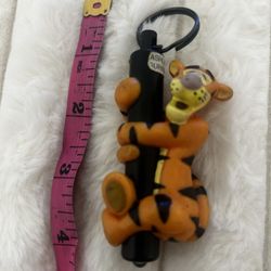 Vintage 1990’s Disney Tigger Flash Light Key Chain - Does Not Work  B9