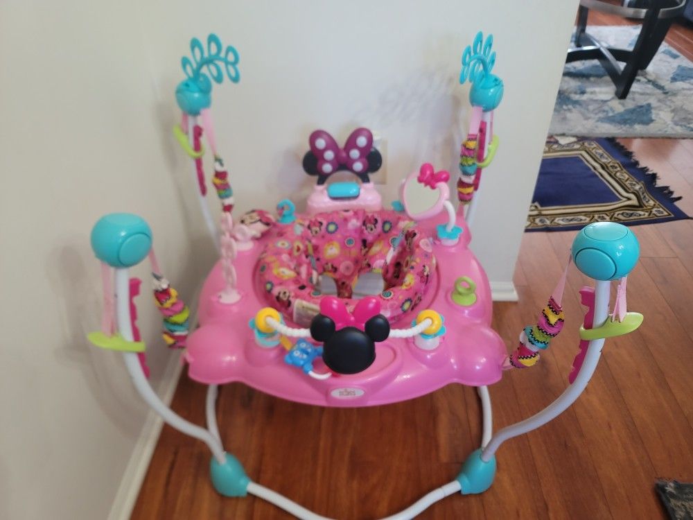 Disney Minnie Mouse PeekABoo Activity Jumper