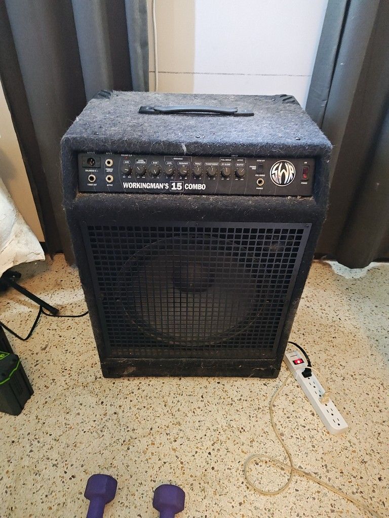 Workingmans SWR Bass 15 Combo Amp