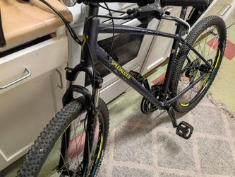 SPECIALIZED mens bike for CHEAP!!