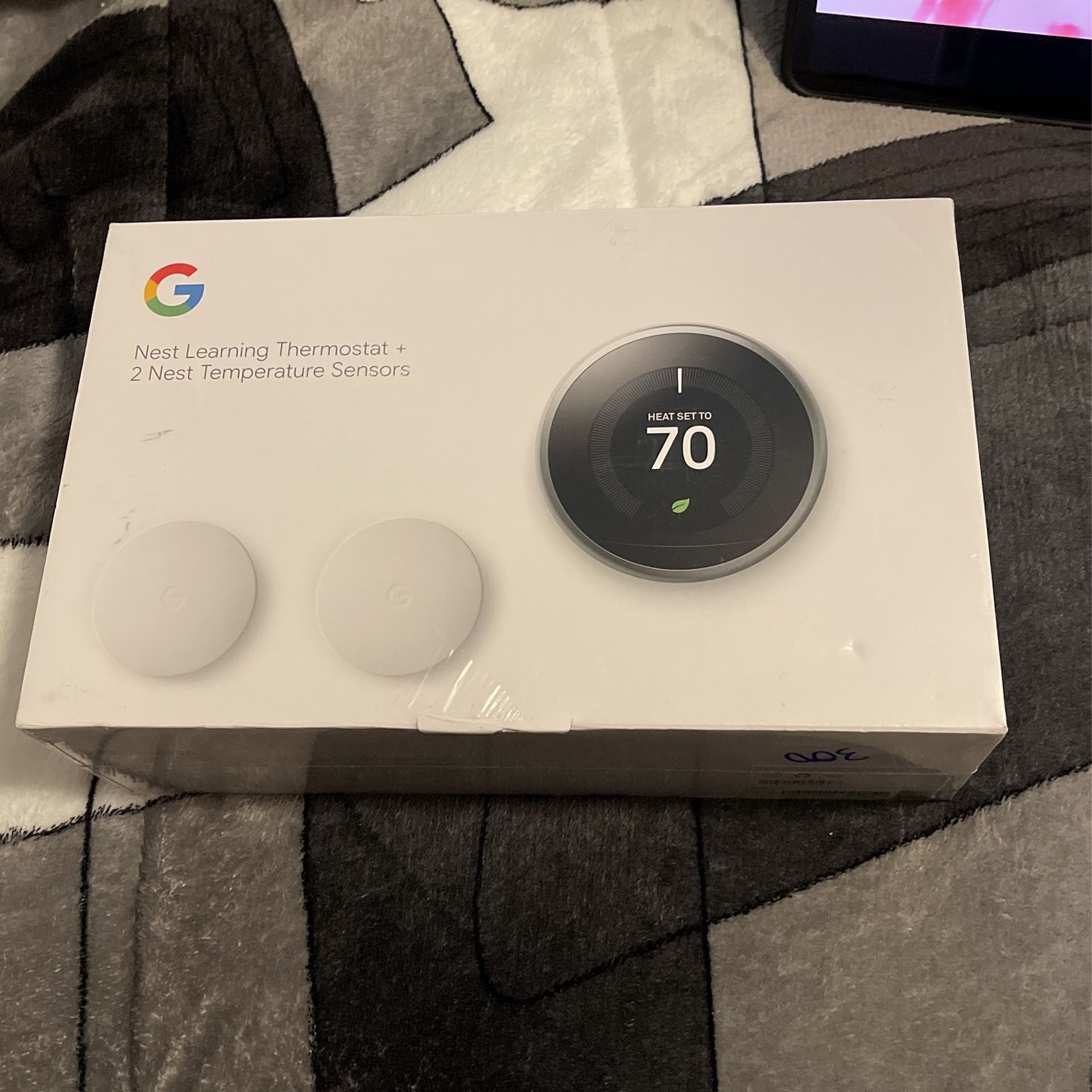 BRAND NEW GOOGLE NEST LEARNING THERMOSTAT 3 Rd GEN IN STAINLESS STEEL AND GOOGLE NEST TEMPERATURE SESOR (2-pack)