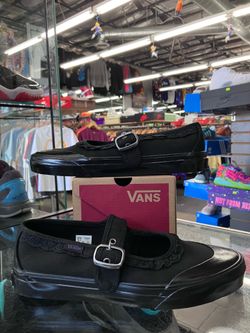 Women’s Vans Mary Jane In The Shadows Black