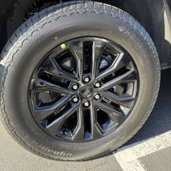 Hankook Dynapro AT2 All Terrain Tires 275/60R20