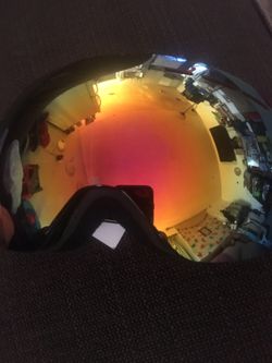 Snow goggles