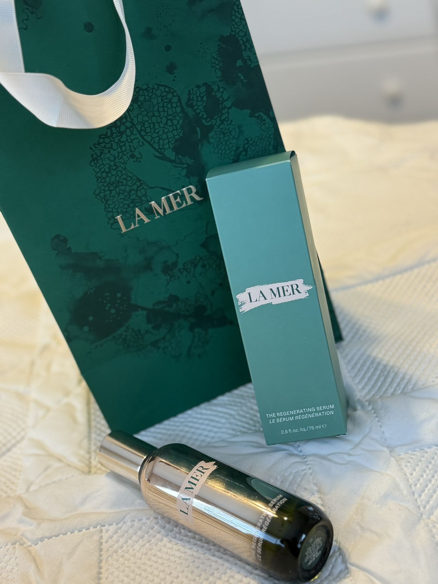 La Mer Regenerating Serum