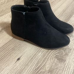 Black Boots  Size 13
