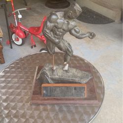 Body Builder Trophy 