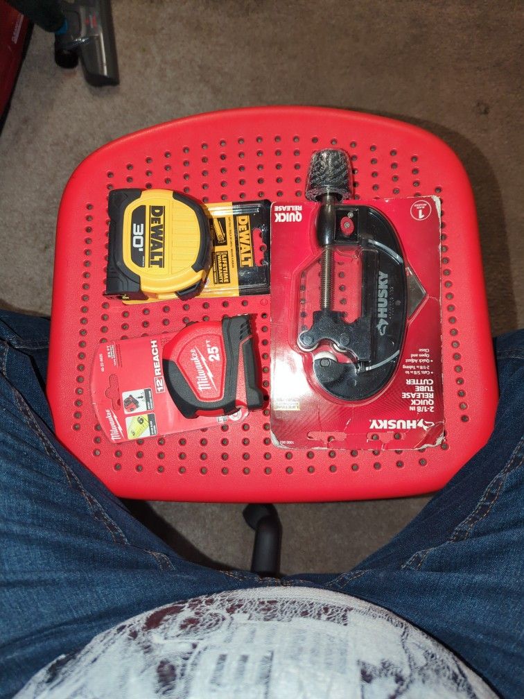 DeWalt - Milwaukee - Husky -Tools.