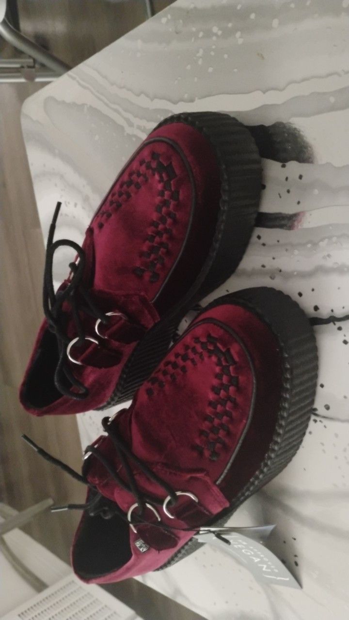 Burgundy Velvet T.U.K