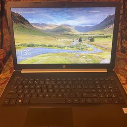 Laptop HP 15", i3 ,  4gb RAM, 1TB DE ALMACENAMIENTO 