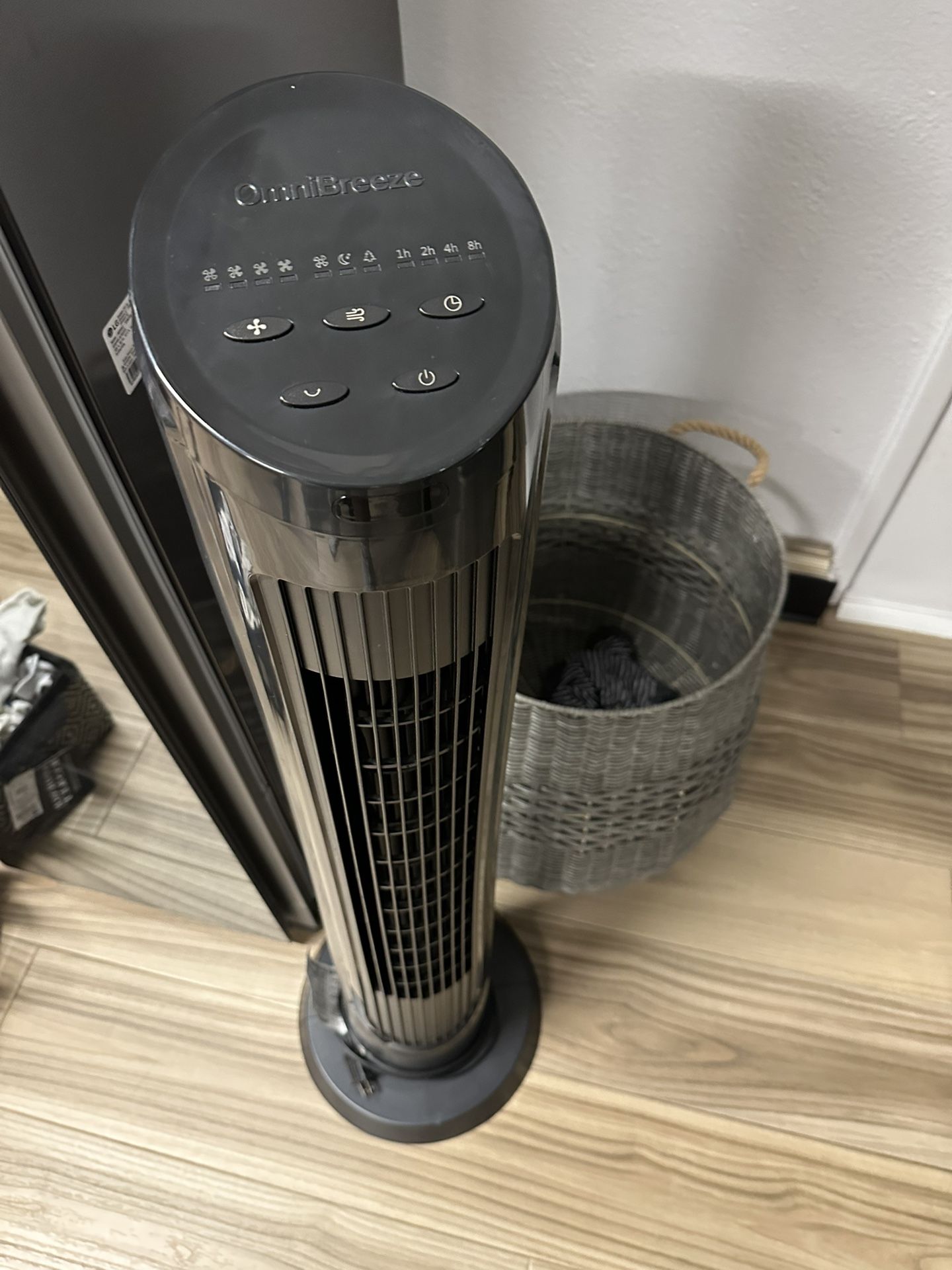 Omni breeze Tower Fan $30