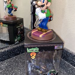 First4Figures Luigi’s Mansion 3 PVC Statue.