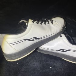 Pyramid Men’s Bowling shoes size 12 Gently used