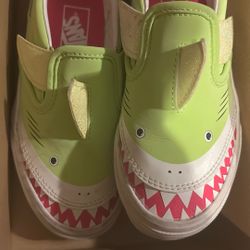 13y Size girl vans 