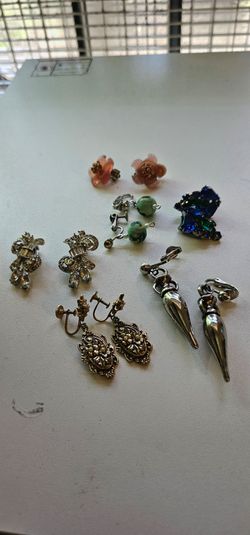 6 pairs vintage clip on earrings