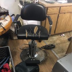 Barber chair 1923