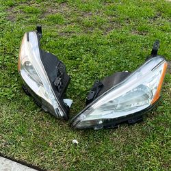 Headlights For Nissan 