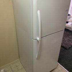 Refrigerator For Sale 