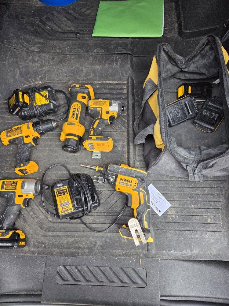 2 Dewalt Drill Sets