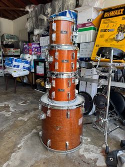 Pearl 80s maple tom drums