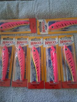 Fishing Lures 🎣,$5, each 7 x $30, dls.