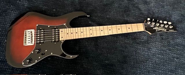 Ibanez 6 String Electric Guitar 3/4 Scale - Mikro