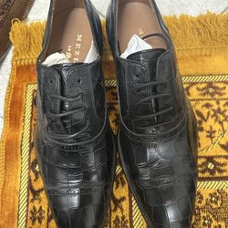 Men’s dress shoes