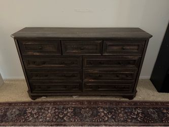 Dresser