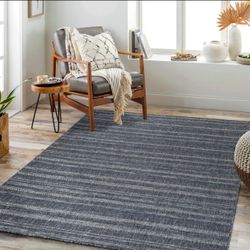 8/10 Brand New Indoor Outdoor Gray Blue Rug 
