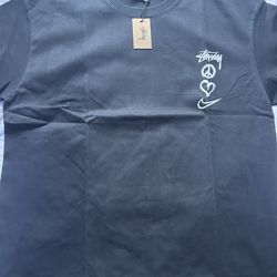 STUSSY T SHIRT