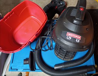 Craftsman 2.5 Gallon Wet/Dry Vac