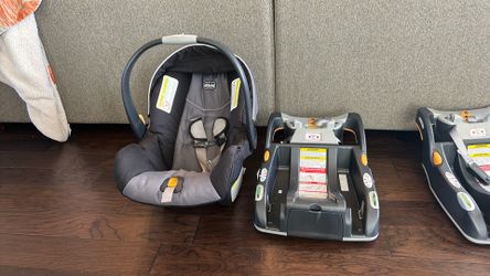 Chicco Keyfit 30 infant car seat with base
