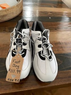 Golf shoes