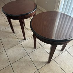 2 End tables