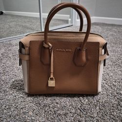 Michael Kors cross body/ purse