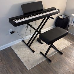 Brand New Yamaha P225 keyboard 