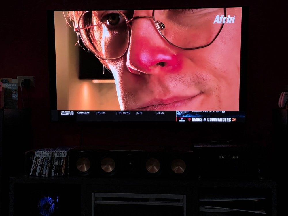 Samsung 4k QD-Oled - S90D 65 Inch TV with TV Mount and
Stand