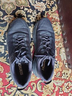 HOKA mens black size 11.5