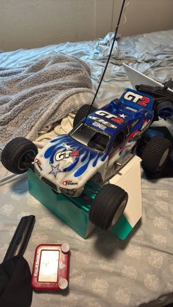 RC 10 GT2 Gas Powered