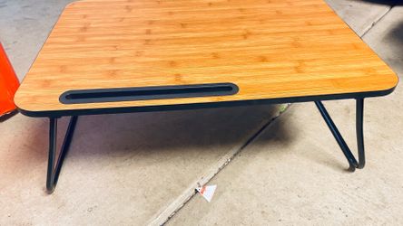 Portable laptop table