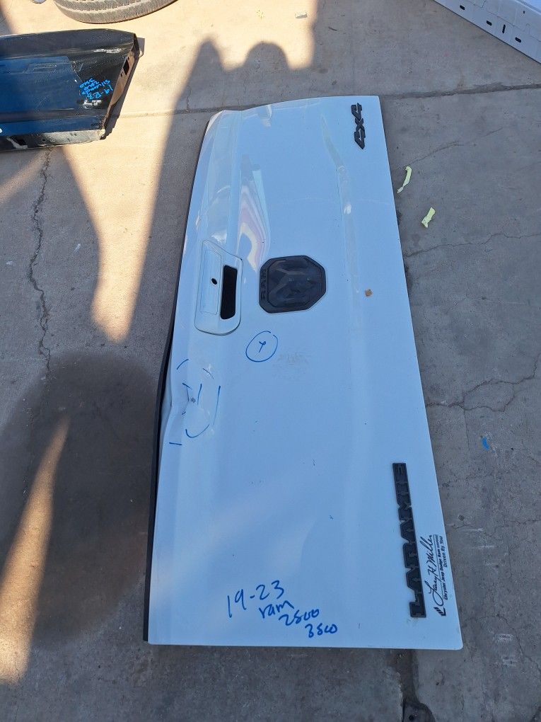 Dodge Ram 2500 Tailgate Oem
