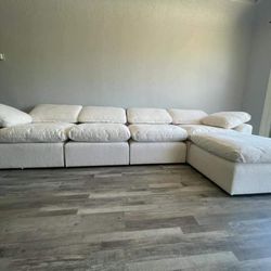New 5 Piece Modular Sectional Couch/ Cloud/ Free Delivery 