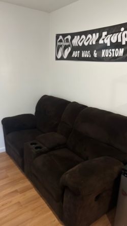 FULL COUCH WITH RECLINER