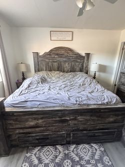 King Bed With Storage And Dresser