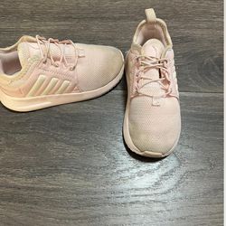 Gentle used girl gym shoes Adidas/ size 9C/ they just need a good wash