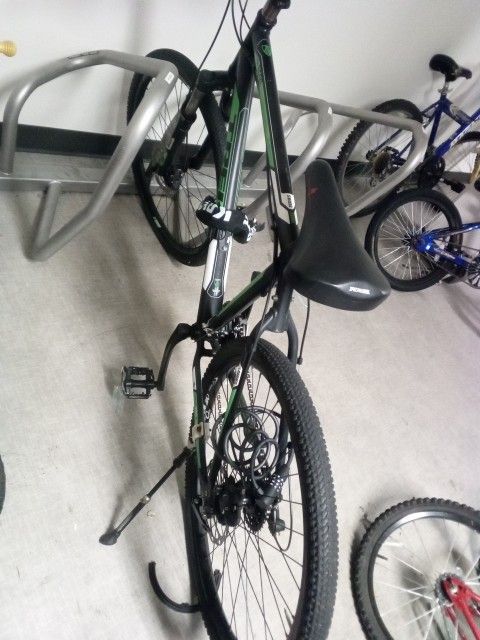 Trek Three Series 3500